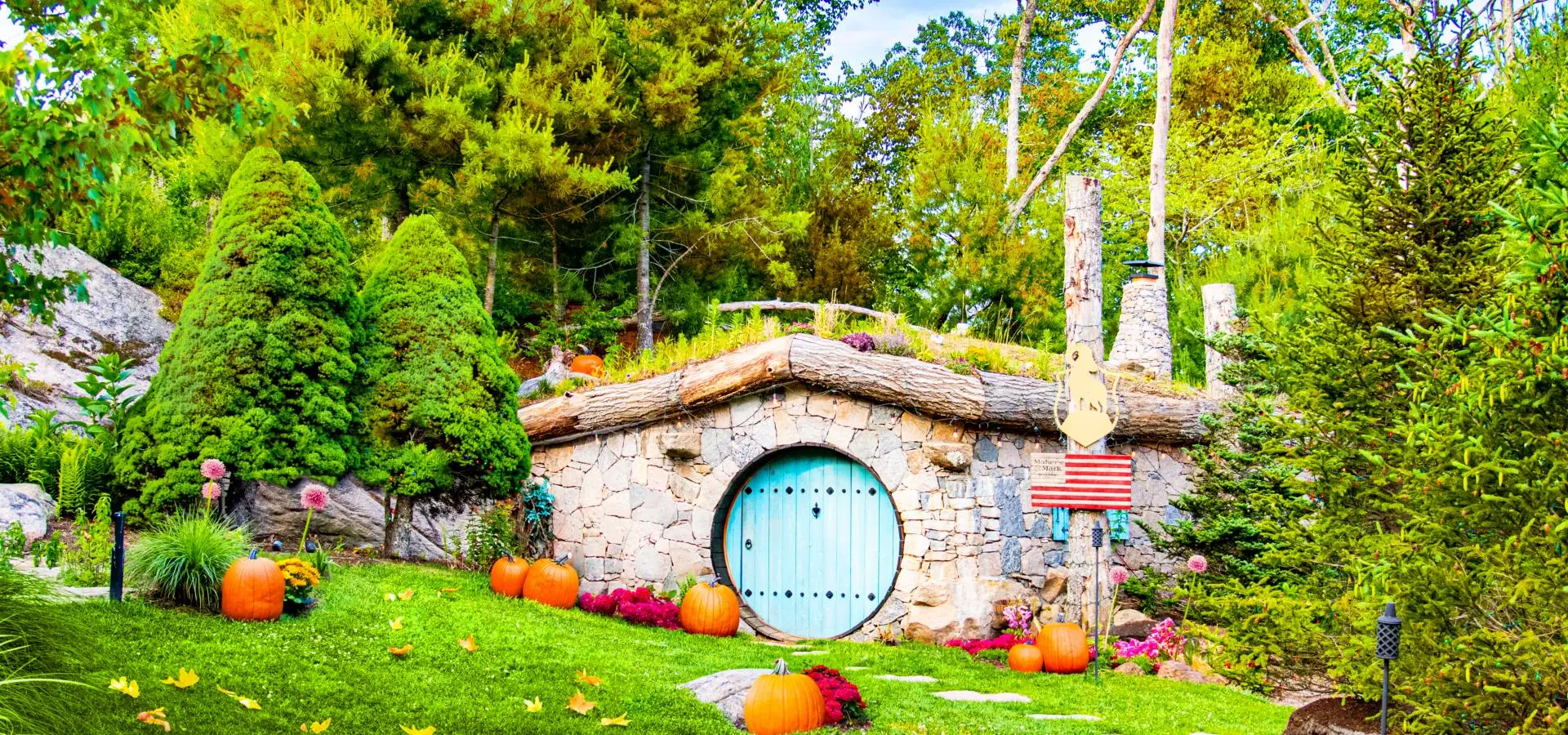 13 Igloos Yurts & Gondolas That Were Made for Outdoor Dining